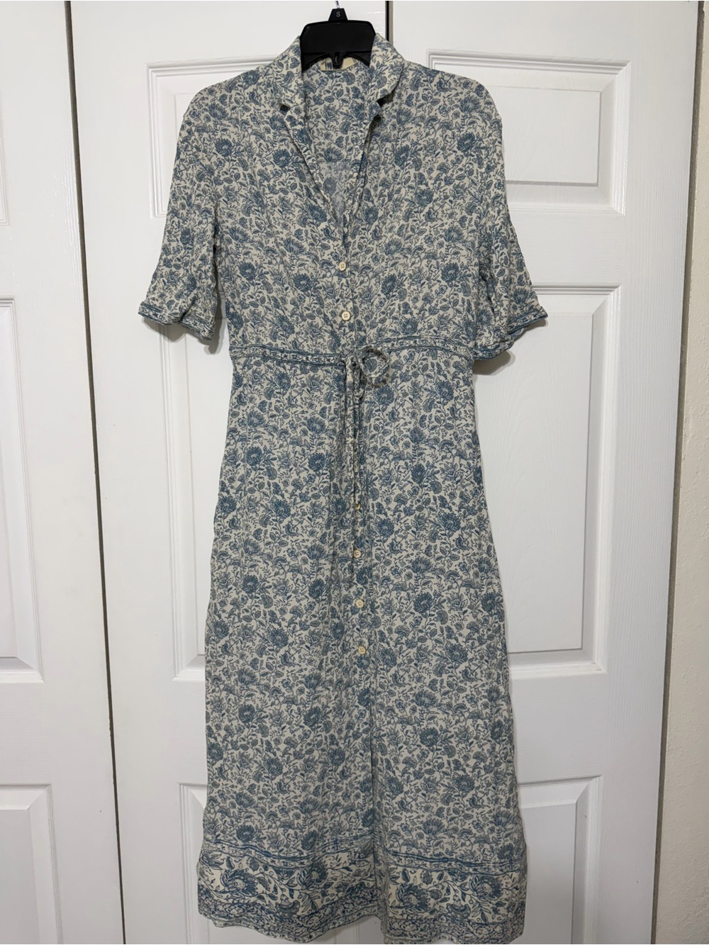 Faherty Cream and Blue Floral Button-Front Midi Dress